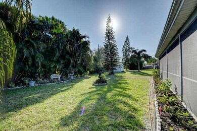 632 SW Ewing Ave Port St Lucie-small-006