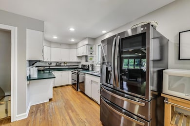 504 Illinois Rd, Wilmette, IL 60091 - photo 7