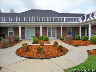 8420 Elsie Ct, Louisville, KY 40228 - photo 3