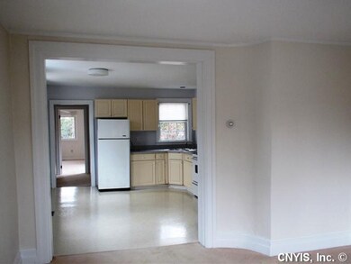 Kitchen Four-bedroom apartment