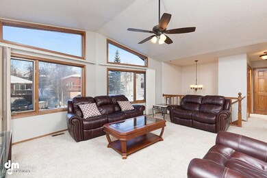 Living Room 20180310-DW-5216-SMALL