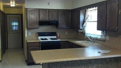 2924 Frontenac Ave, Stevens Point, WI 54481 - photo 4