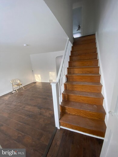 51 Mermont Cir, Darby, PA 19023 - photo 6