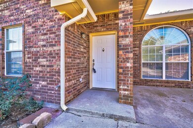 320 SW 40th St, Moore, OK 73160 - photo 5