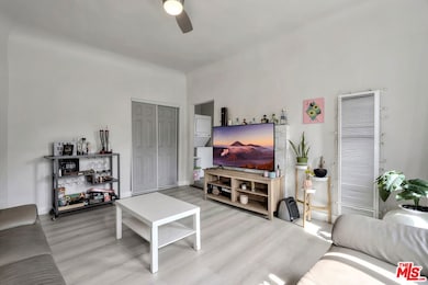 1824 S Highland Ave, Los Angeles, CA 90019 - photo 6