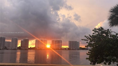 17878 N Bay Rd unit 507, Sunny Isles Beach, FL 33160 - photo 4