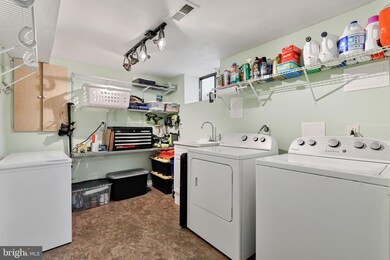 9541 N Laurel Rd unit NE, Laurel, MD 20723 - photo 6