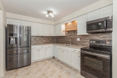 1220 S Lorraine Rd unit 3, Wheaton, IL 60189 - photo 6