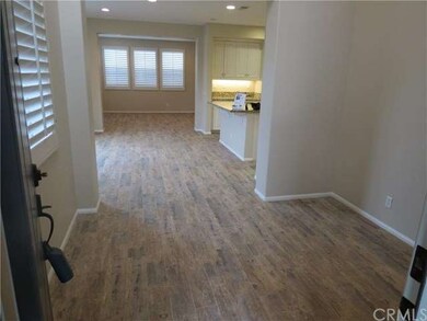 GORGEOUS BRAND NEW 'WOOD GRAIN' TILES - DRAMATIC E