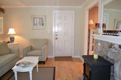 30 Bangs St unit E, Provincetown, MA 02657 - photo 5