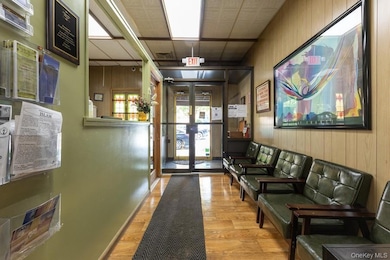 5836 Catalpa Ave, Flushing, NY 11385 - photo 3