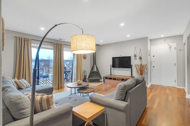 727 Killarney Ct unit 2D, Schaumburg, IL 60193 - photo 5