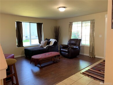 325 Camden Way, Chehalis, WA 98532 - photo 2