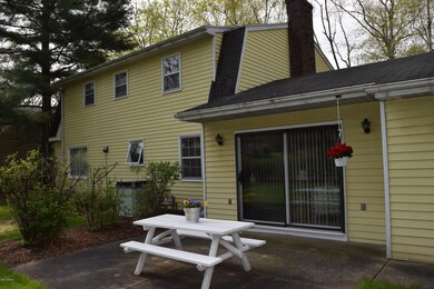 LARGE PATIO WITH BUILT IN GRILL