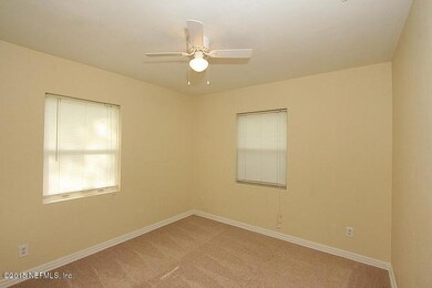 1292 Peacefield Dr, Jacksonville, FL 32205 - photo 4