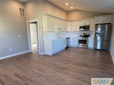 138 Schoder Ave, Woodbridge, NJ 07095 - photo 6