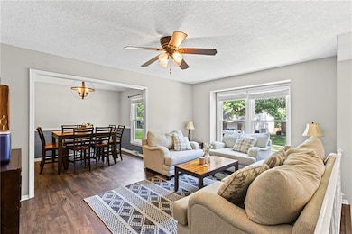 14206 S Locust St, Olathe, KS 66062 - photo 6