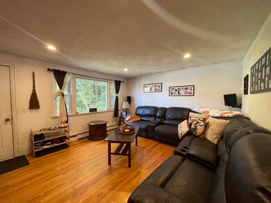 19 Oneida Ave, Worcester, MA 01606 - photo 3