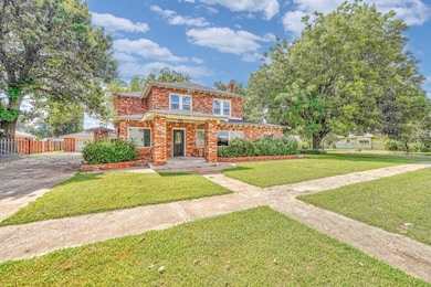 302 S 6th St, Chickasha, OK 73018 - photo 3