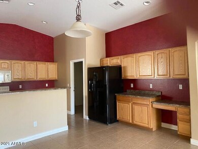 Dining to Kitchen