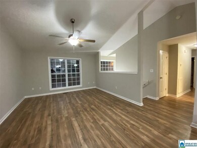 1512 Rockview Cir, Weaver, AL 36277 - photo 3