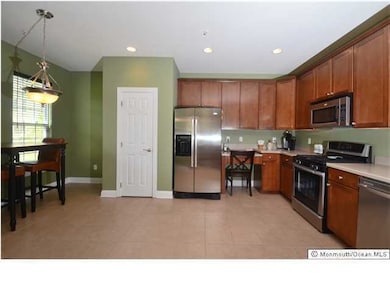 307 April Way unit 307, Middletown, NJ 07748 - photo 4