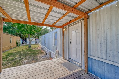 321 Wheeler Dr unit TRLR 19, Alvin, TX 77511 - photo 6