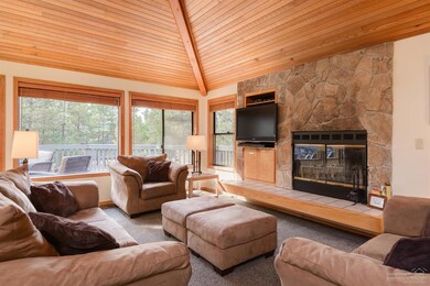 57665 Red Cedar Ln, Sunriver, OR 97707 - photo 3