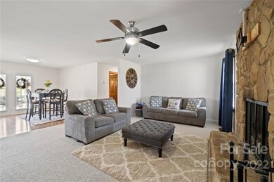 112 Shelia Ln, Statesville, NC 28625 - photo 5