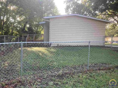 3218 SW Twilight Dr, Topeka, KS 66614 - photo 3