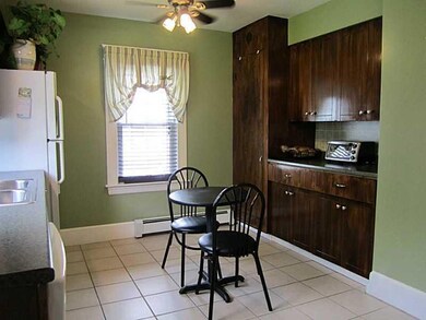 Kitchen. Eat in kitchen
