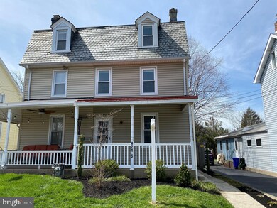 421 1/2 Maple St, Jenkintown, PA 19046 - photo 3