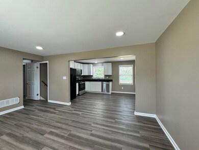 222 Beechwood Dr, Nicholasville, KY 40356 - photo 3