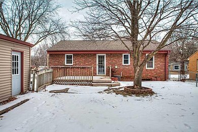 1406 Leland Ave, Des Moines, IA 50315 - photo 4
