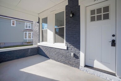 907 S 22nd