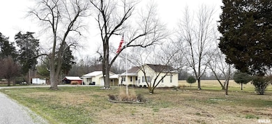 905 W Blair St, Salem, IL 62881 - photo 2