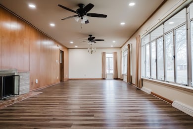410 N Eisenhower-5