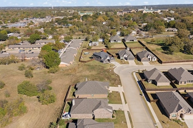 404 Molly Ln, Keene, TX 76059 - photo 6