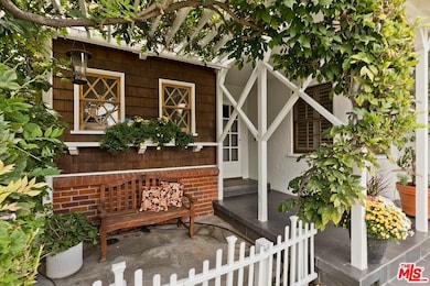 6910 Cantaloupe Ave, Van Nuys, CA 91405 - photo 4