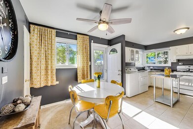 488 W Fremont Ave, Elmhurst, IL 60126 - photo 6