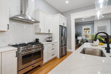 42 Warren Ave unit A, Woburn, MA 01801 - photo 5