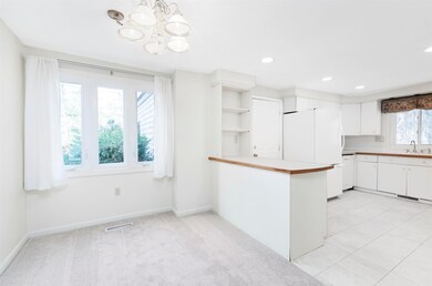 18 Crawford Ln unit U8, Nashua, NH 03063 - photo 5