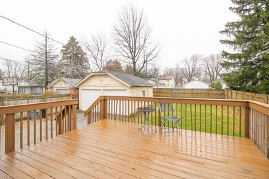Great large deck for family outings and cookouts.
