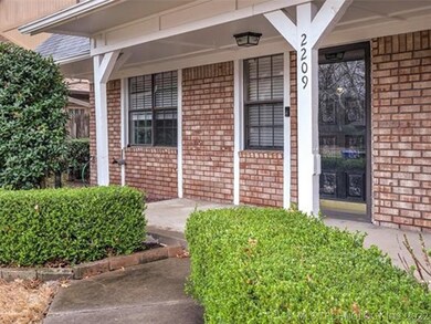 2209 W Edgewater St, Broken Arrow, OK 74012 - photo 3