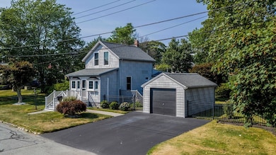 37 Grove St, Fairhaven, MA 02719 - photo 2