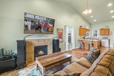 63753 Hunters Cir, Bend, OR 97701 - photo 4