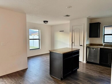 1740 Chatham Green Cir, Ruskin, FL 33570 - photo 4