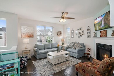 21 Melanie Way unit 201, Manahawkin, NJ 08050 - photo 4