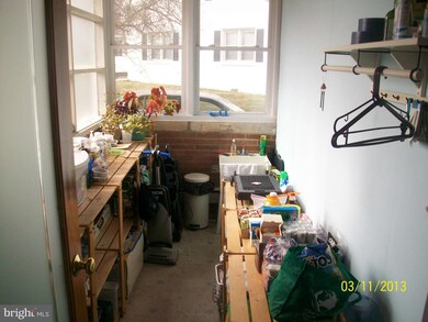 6604 Karlson Ct, Hyattsville, MD 20783 - photo 3