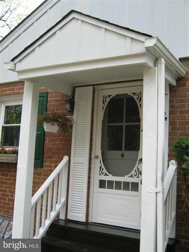 301 Riley St, Falls Church, VA 22046 - photo 7